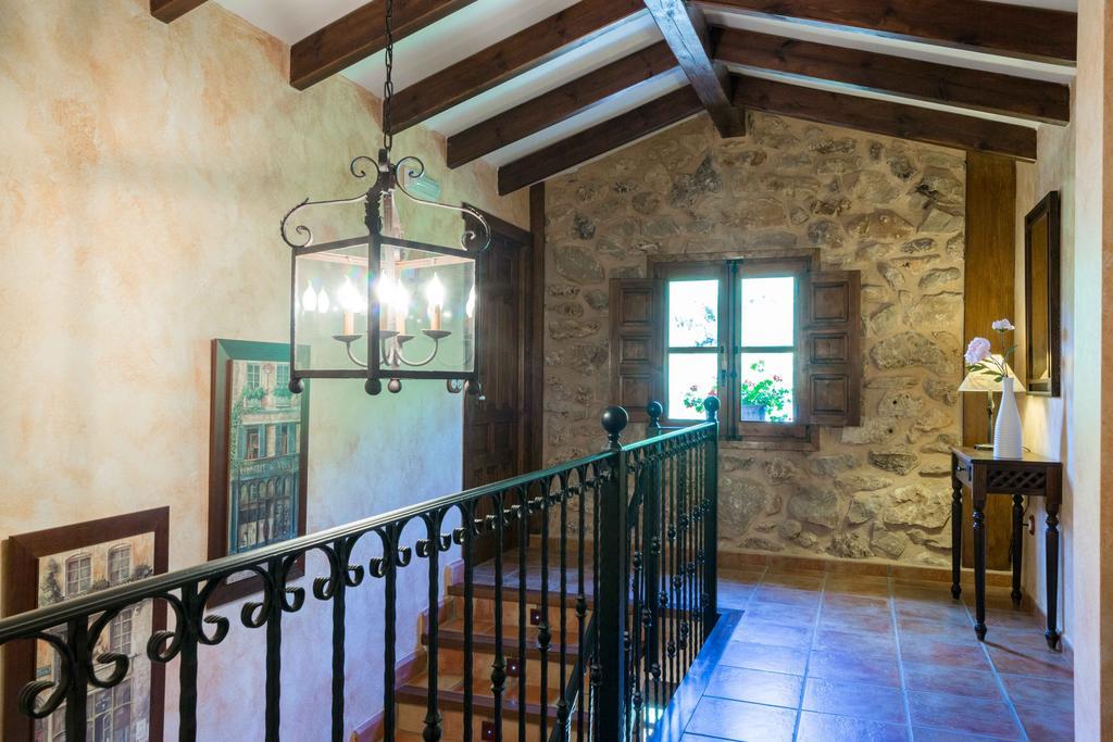 De Montana Cueva Ahumada Hotel