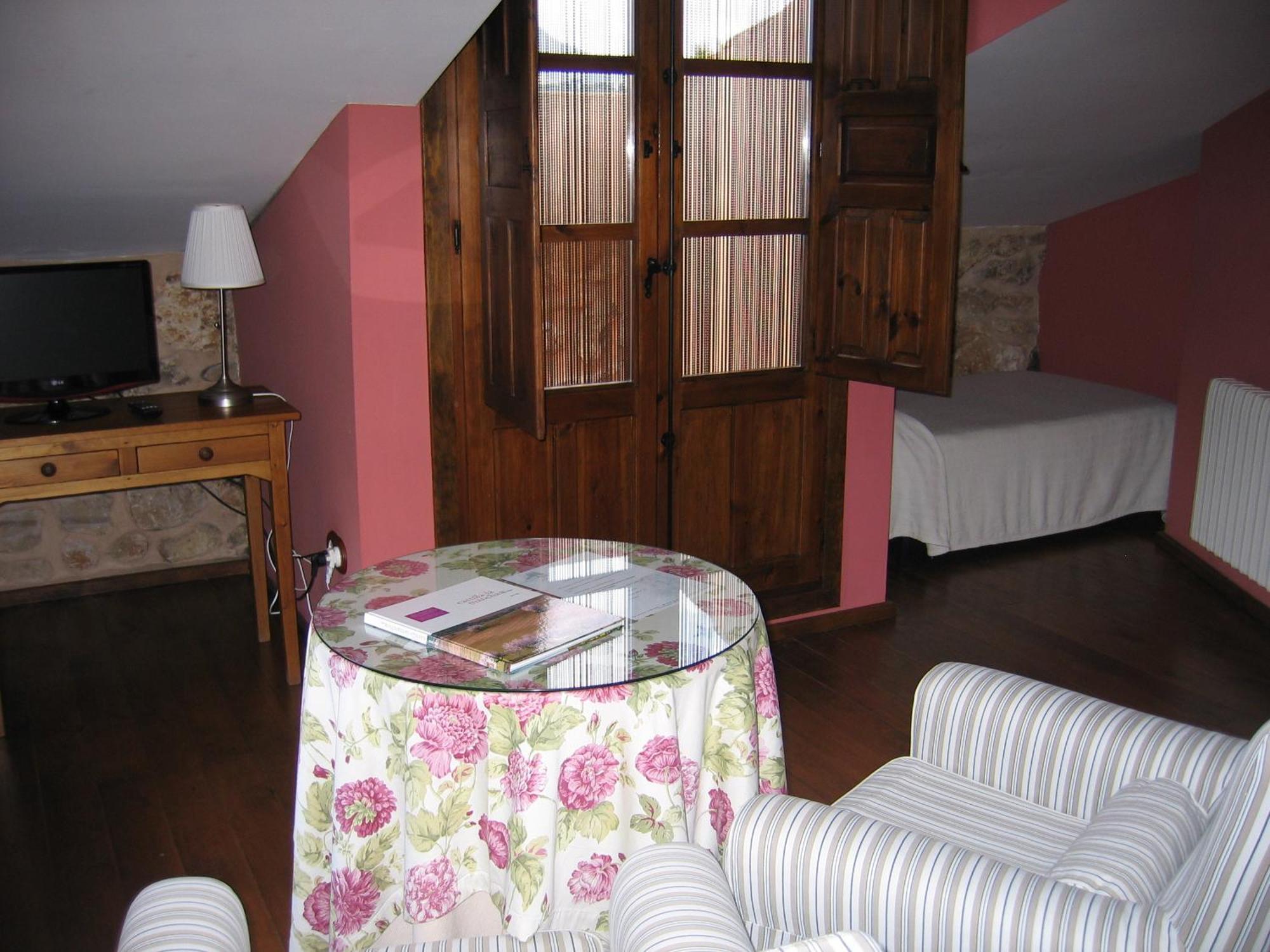 De Montana Cueva Ahumada Hotel Villaverde De Guadalimar